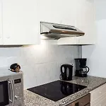 Appartement Pafia 3 *